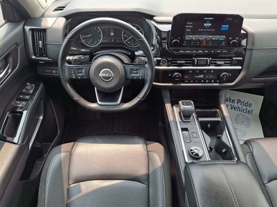 2023 Nissan Pathfinder SL 4WD