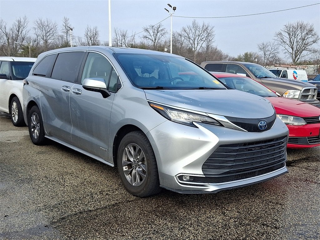 2021 Toyota Sienna XLE