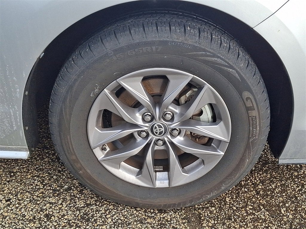 2021 Toyota Sienna XLE