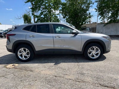 2025 Chevrolet Trax LS
