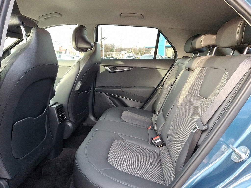 2023 Kia Niro Plug-In Hybrid EX