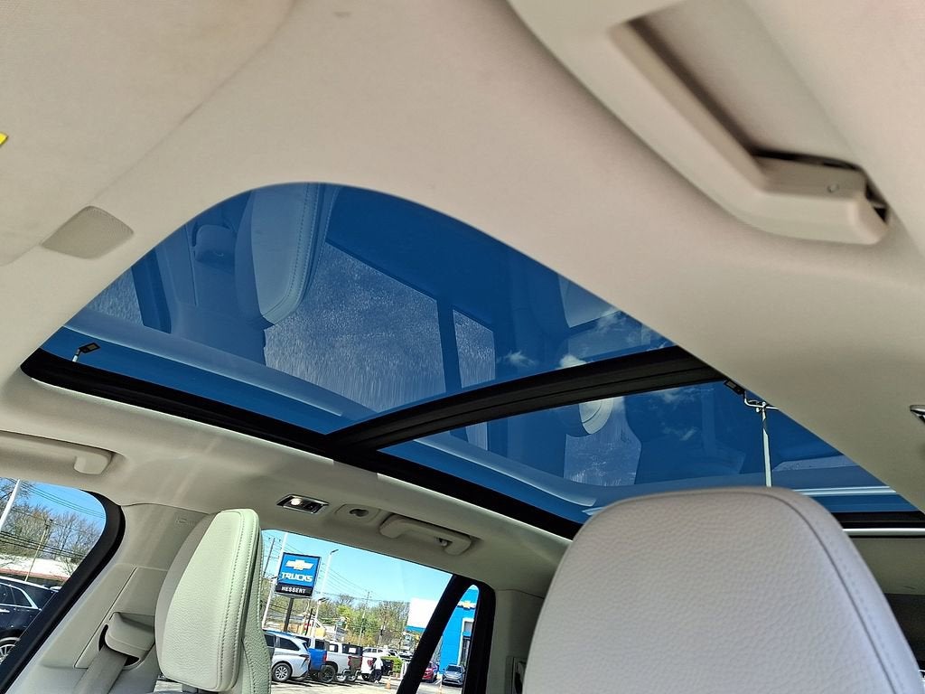 2022 Volvo XC90 T6 Momentum 7 Passenger
