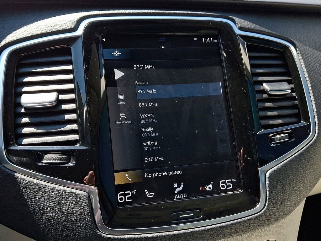 2022 Volvo XC90 T6 Momentum 7 Passenger