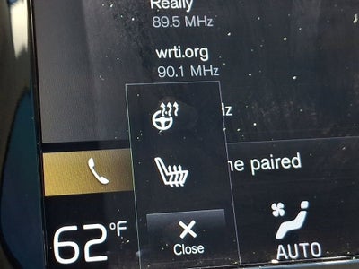 2022 Volvo XC90 T6 Momentum 7 Passenger
