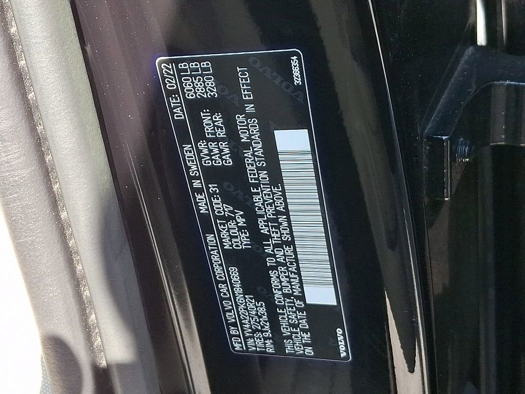 2022 Volvo XC90 T6 Momentum 7 Passenger
