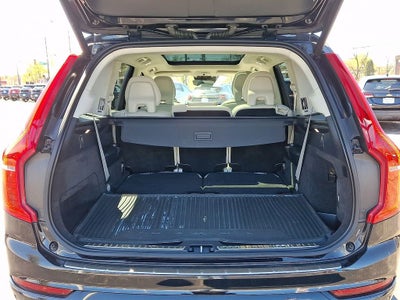 2022 Volvo XC90 T6 Momentum 7 Passenger