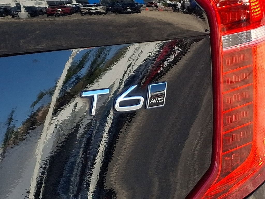 2022 Volvo XC90 T6 Momentum 7 Passenger